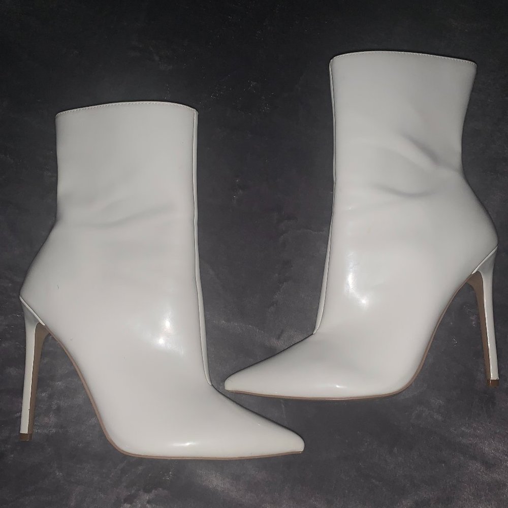 Steve Madden, patent leather, white booties, Size 9
